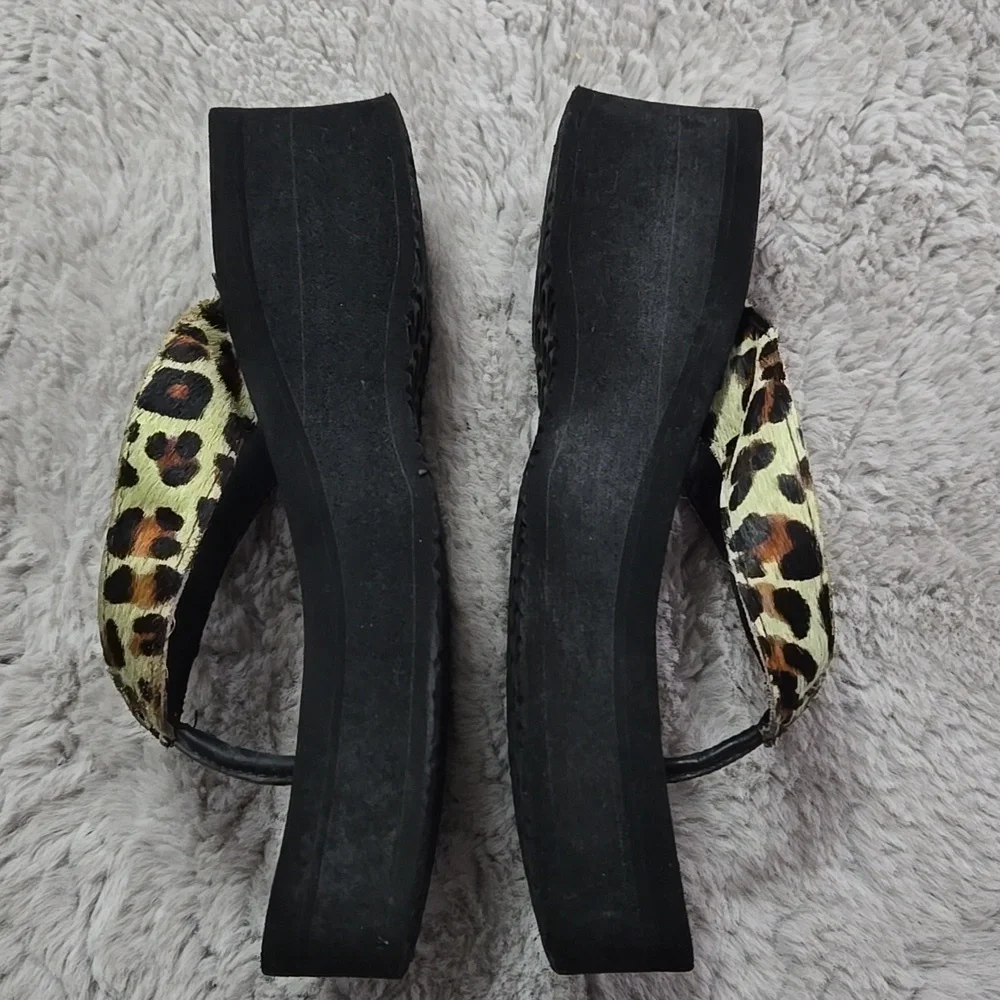 Reef Y2K black animan print platforms sandals size 7